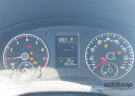 2014 Volkswagen Passat 1.8T Wolfsburg Edition из США, поврежденный, VIN 1VWAT7A33EC029847